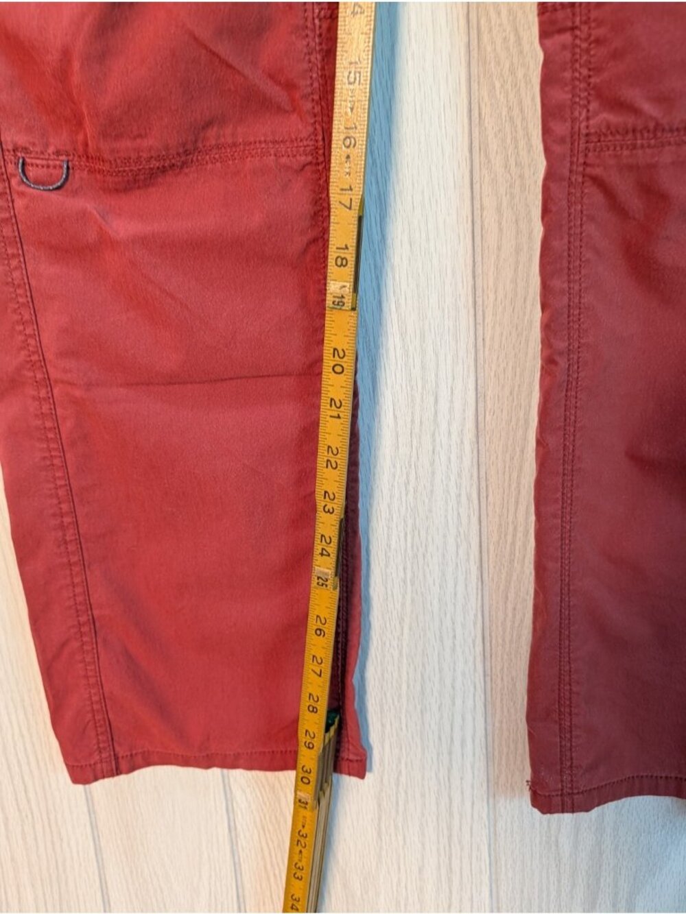 Kuhl Legendary Hiking Pants Womens 8 Red Logo Stretch Mid Rise Roll Tab Leg FLAW - Picture 11 of 11